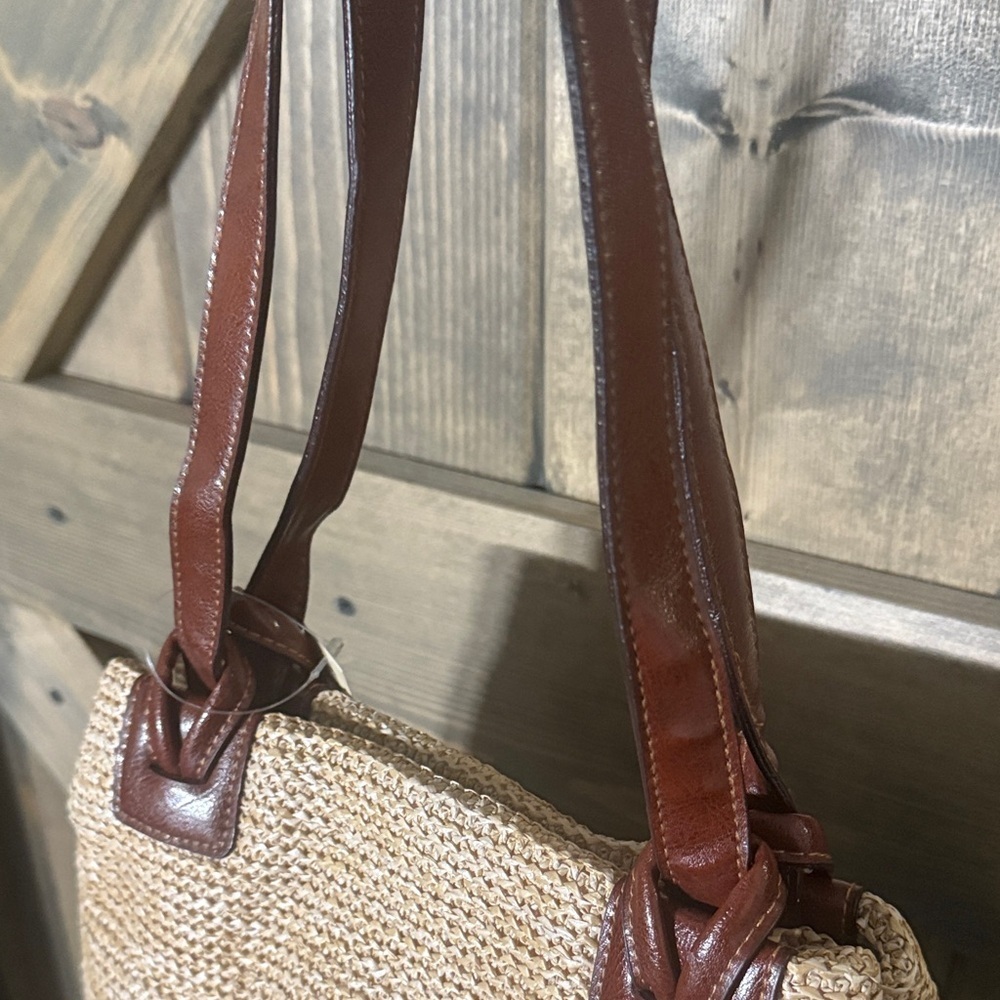 Amanda Smith Beige and Brown Tote Bag - Picture 2 of 4